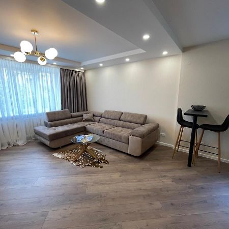 Stradinya Apartment Ventspils Exterior foto